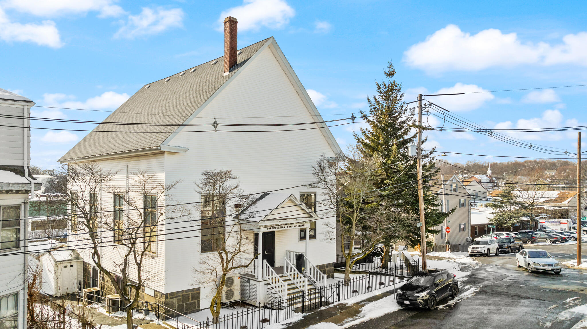 https://0201.nccdn.net/1_2/000/000/0b7/97b/0-park-st-peabody-ma-01960-usa-001-017-27-outdoor1-mls_size.jpg