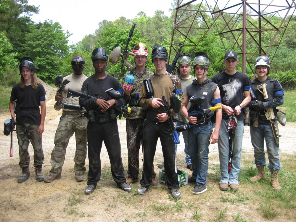 Paintball players 
