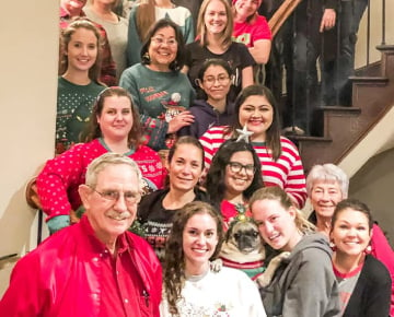 Team photo of Katy's Veterinary Clinic employees