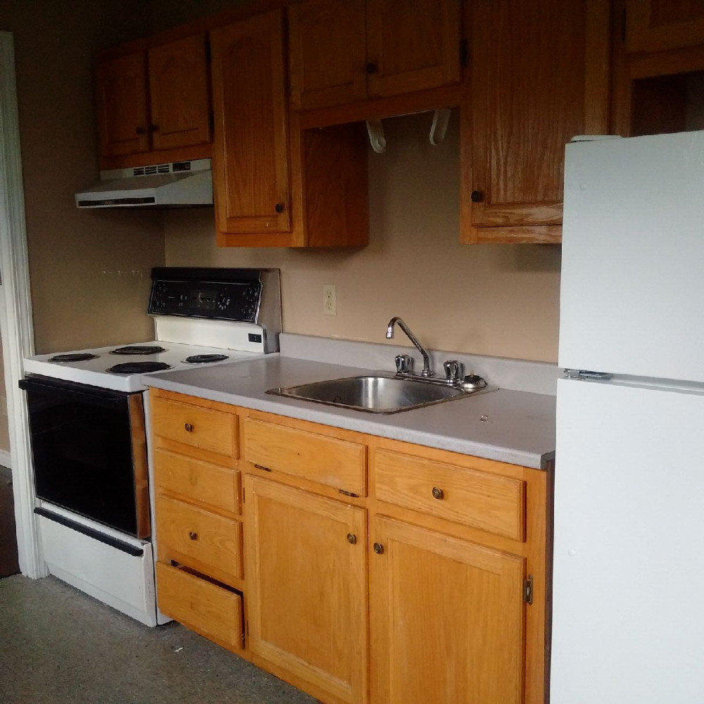 59 McLaughlin Cr.#1 Kitchen