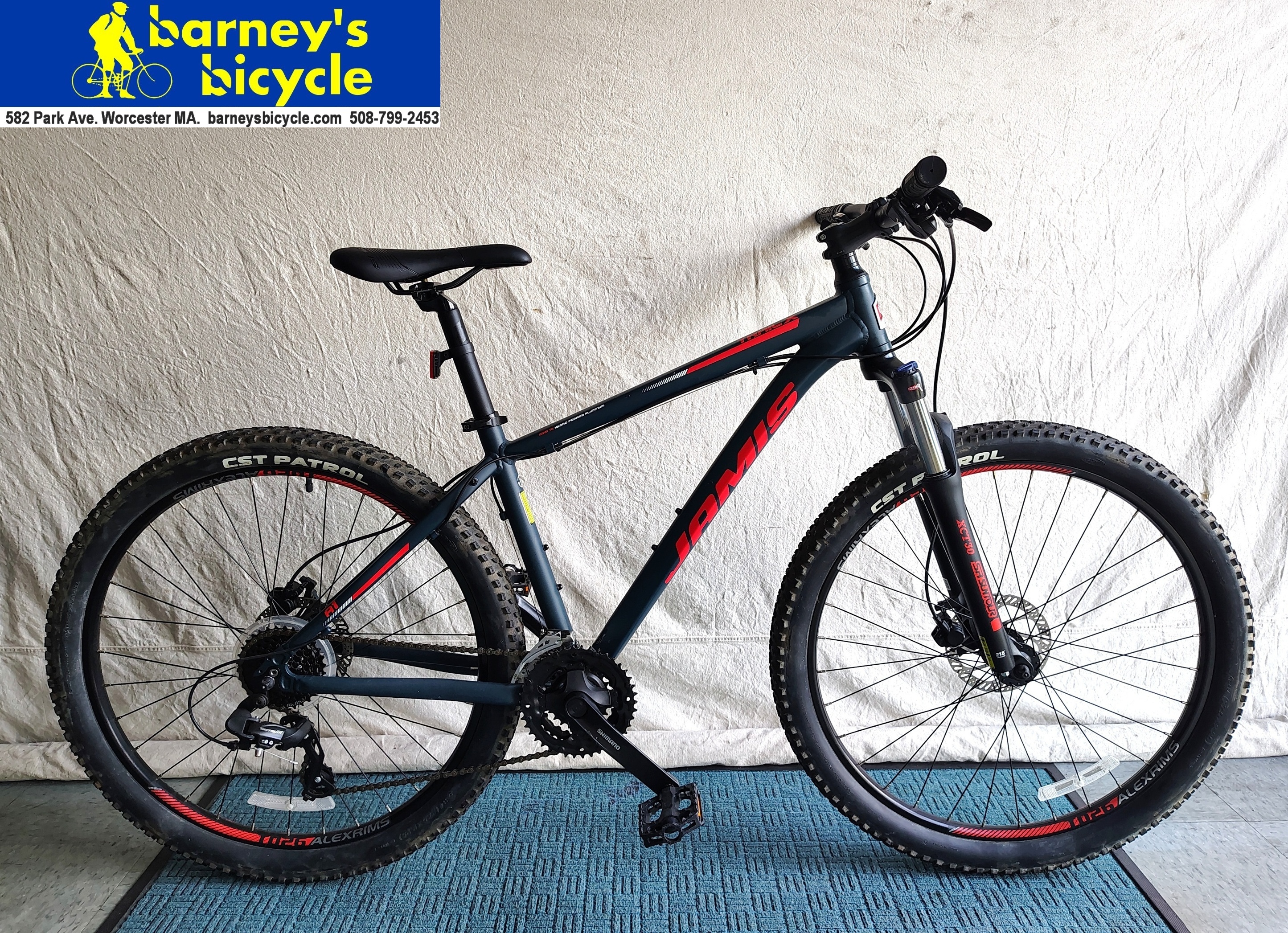 Jamis Trail X
Frame Size: 17" MD / Rider Height: 5'6-5'9
Price: $499.00 (Like New)