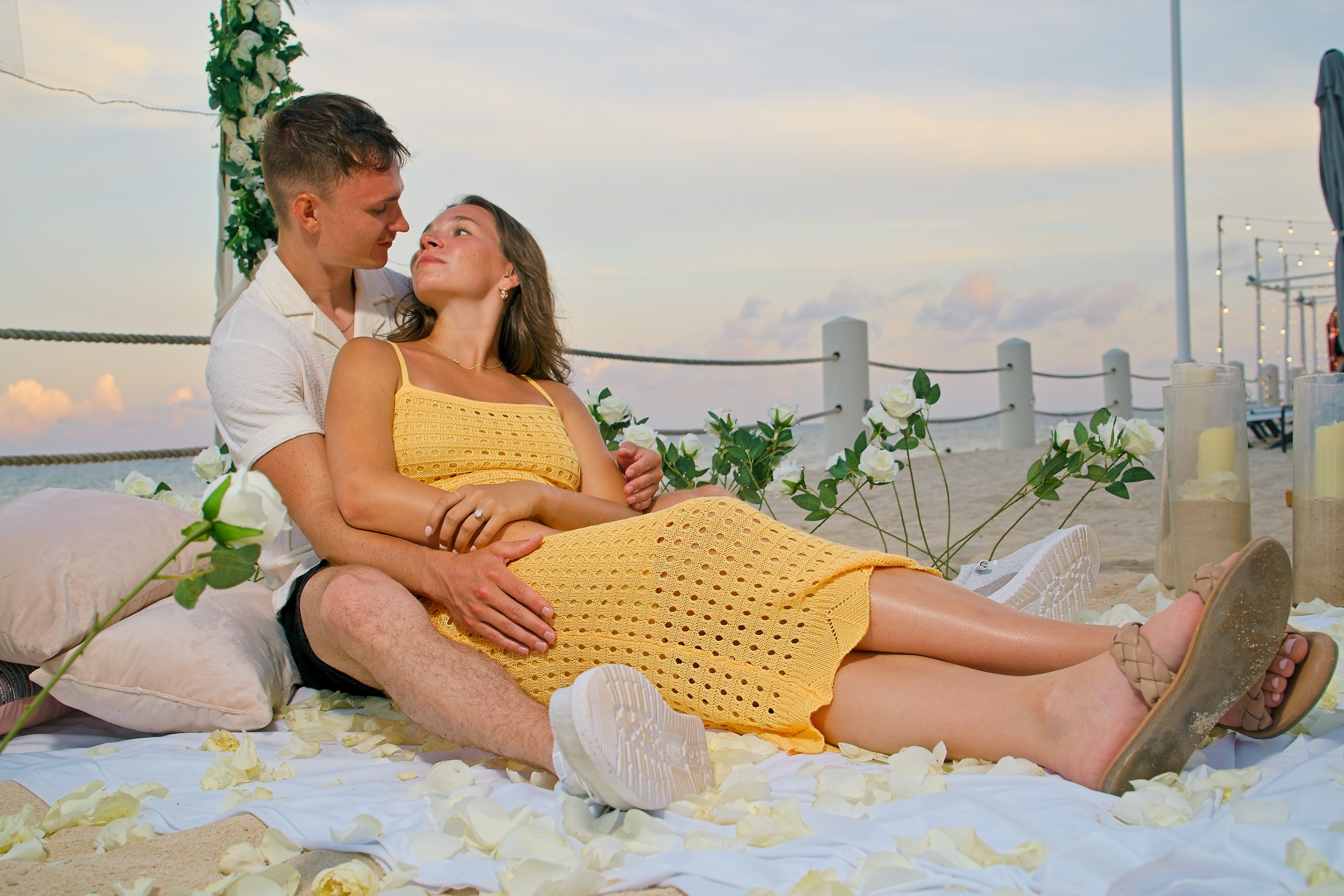 https://0201.nccdn.net/1_2/000/000/0bb/f69/engagement-moment-captured-%E2%80%93-proposal-photos50.jpg