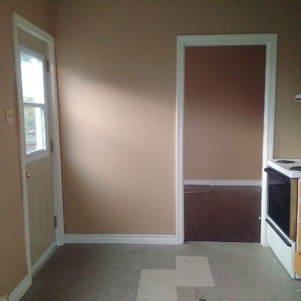 59 McLaughlin Cr.#1 Kitchen