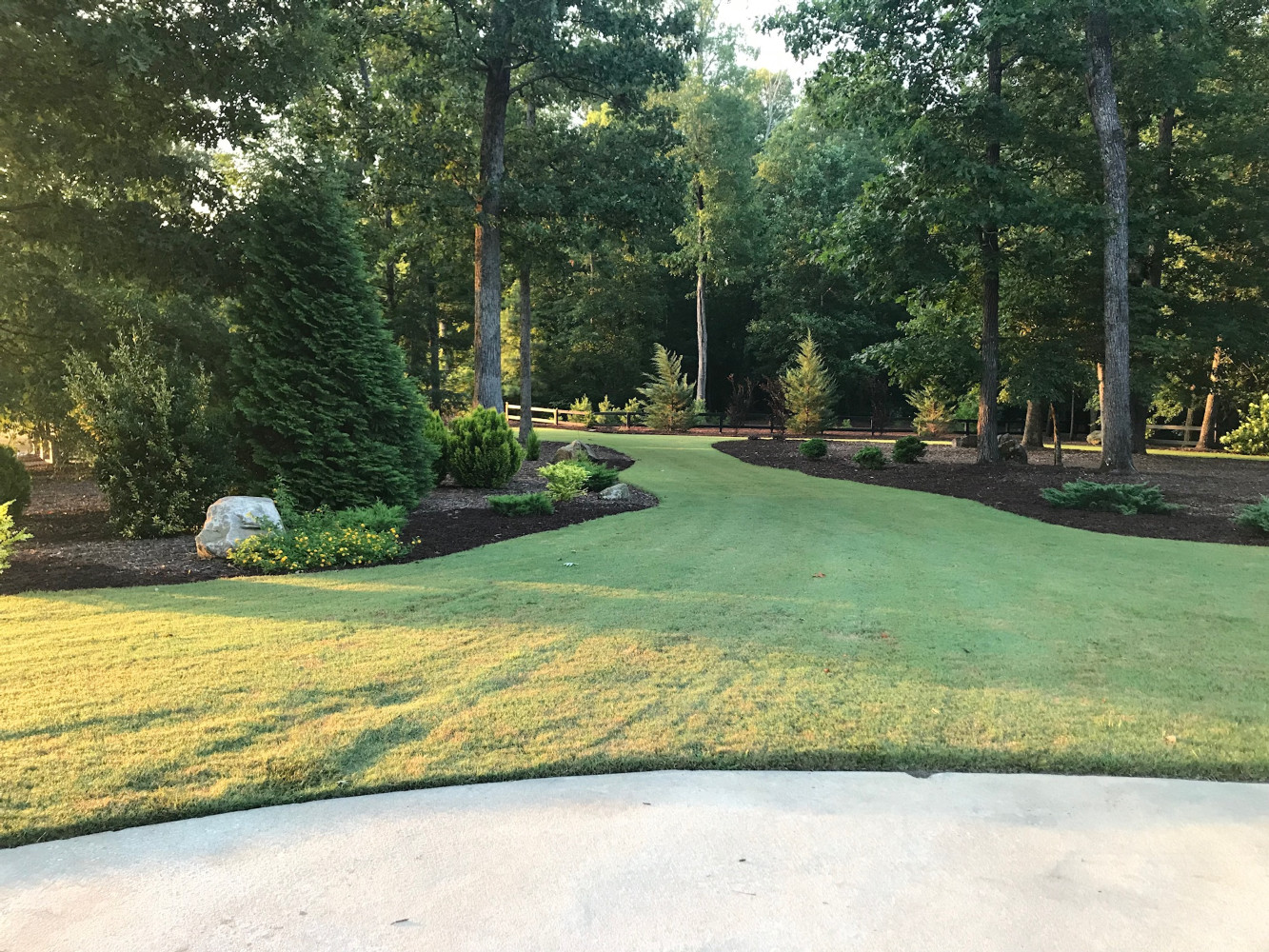 Landscape management & mulch installation