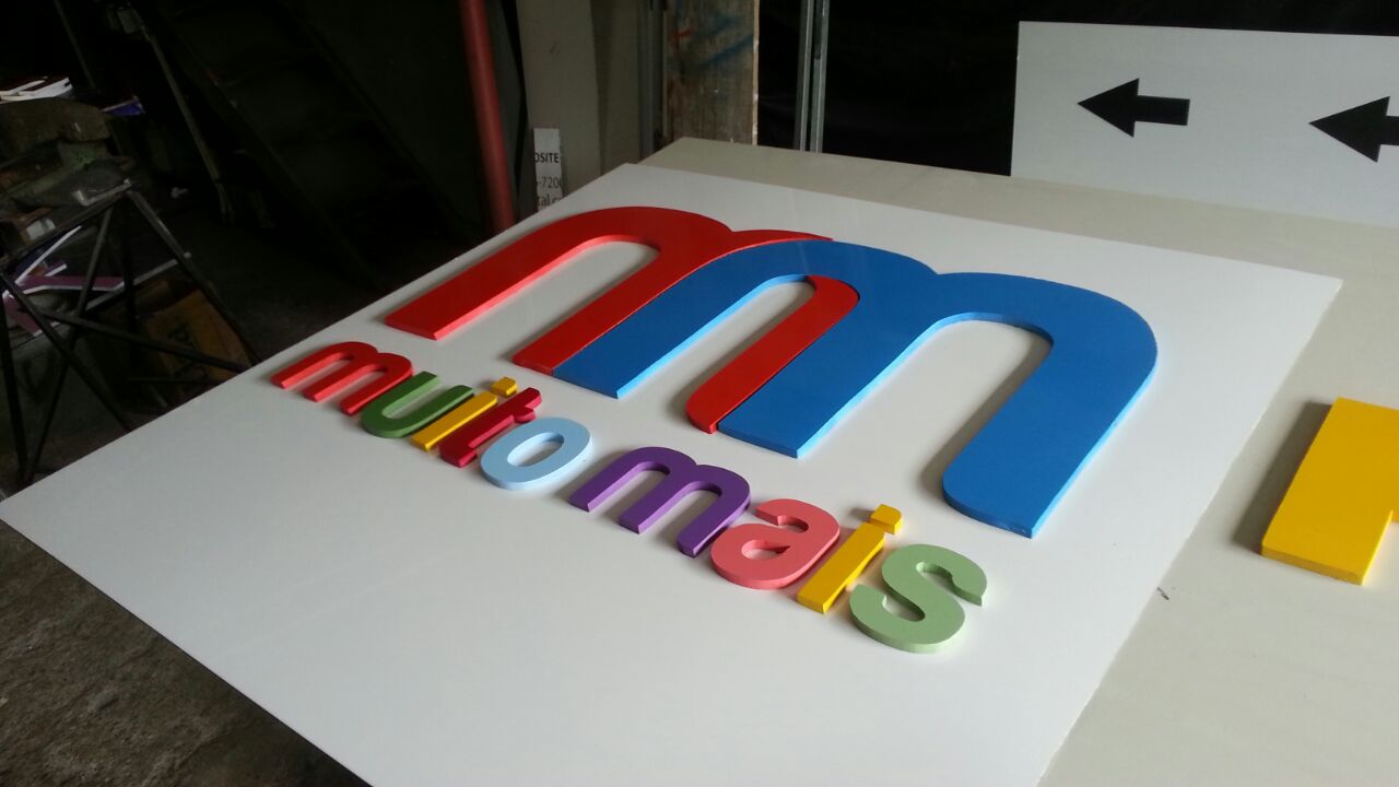 LETRAS EM PVC EXPANDIDO