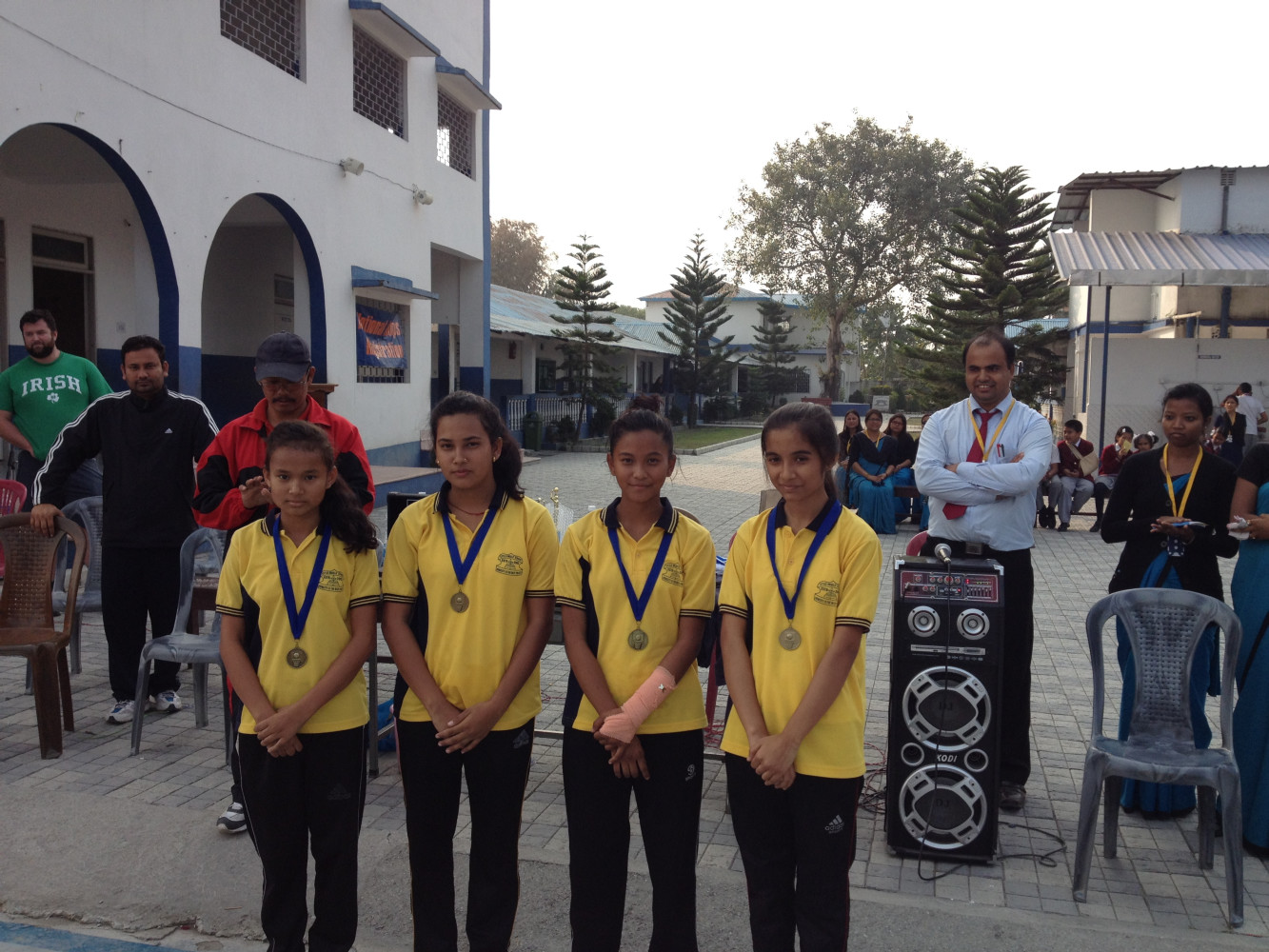 Girls Champions: Yellow Horizon