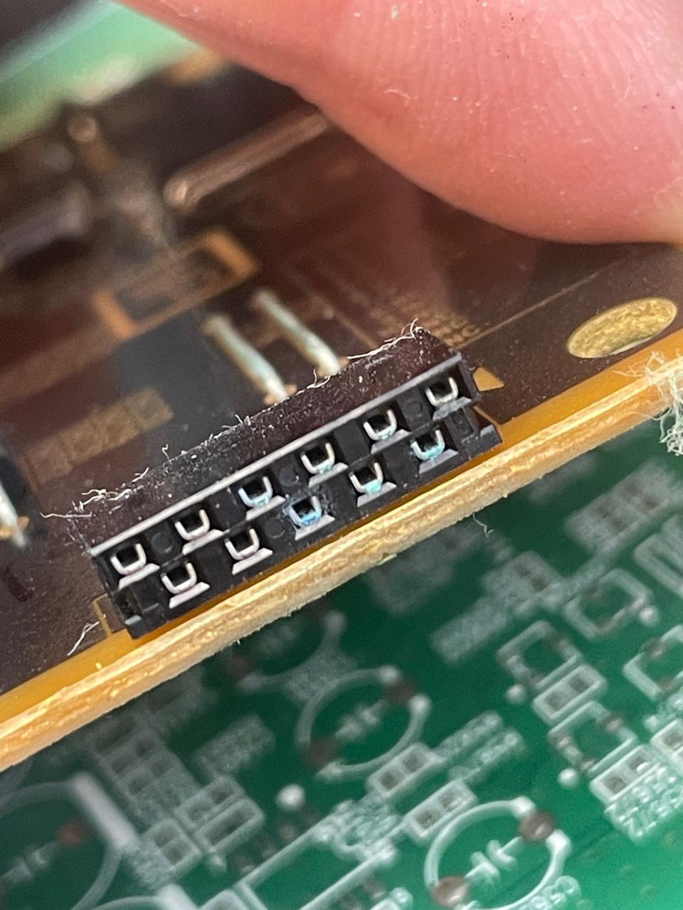Conector com oxidação!