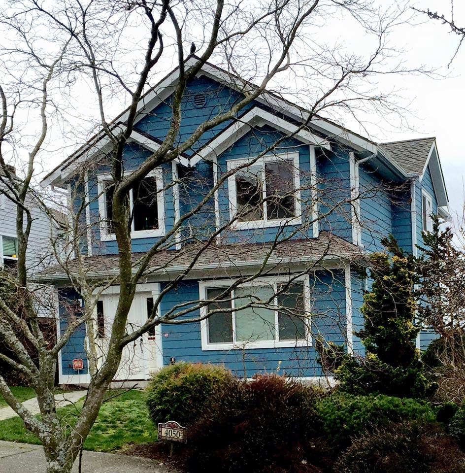 West Seattle Home. This is a Custom new construction addition, we installed all new James Hardie Plank siding and trims with new cedar soffits.