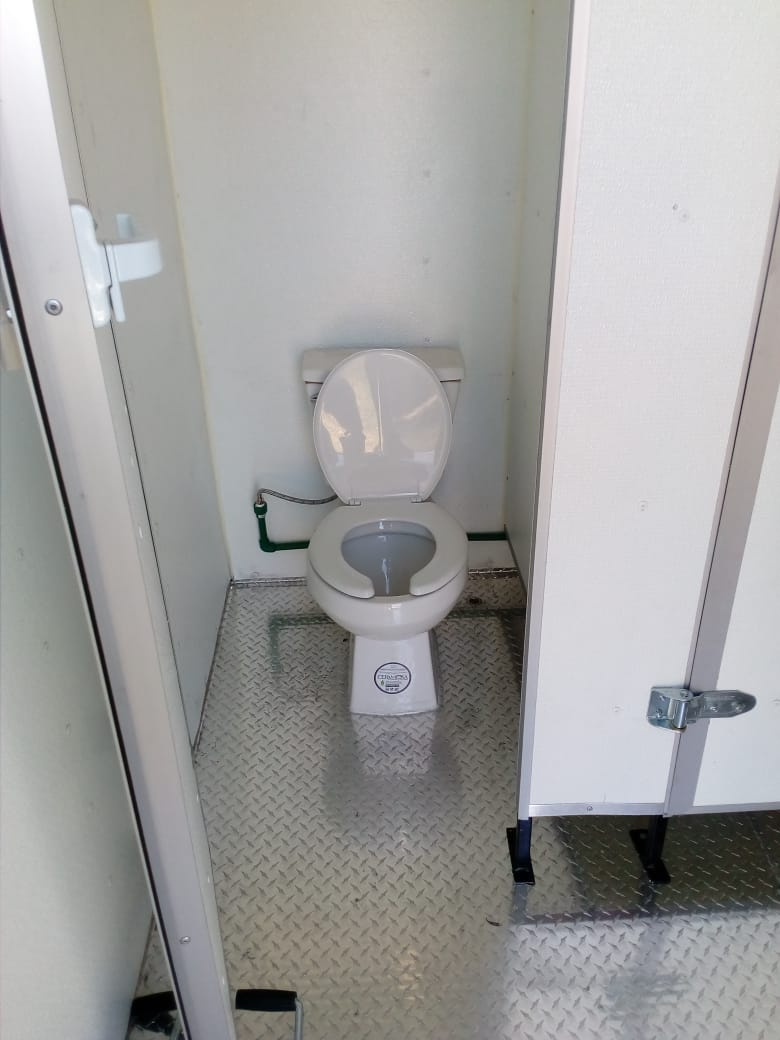 Remolques baños públicos