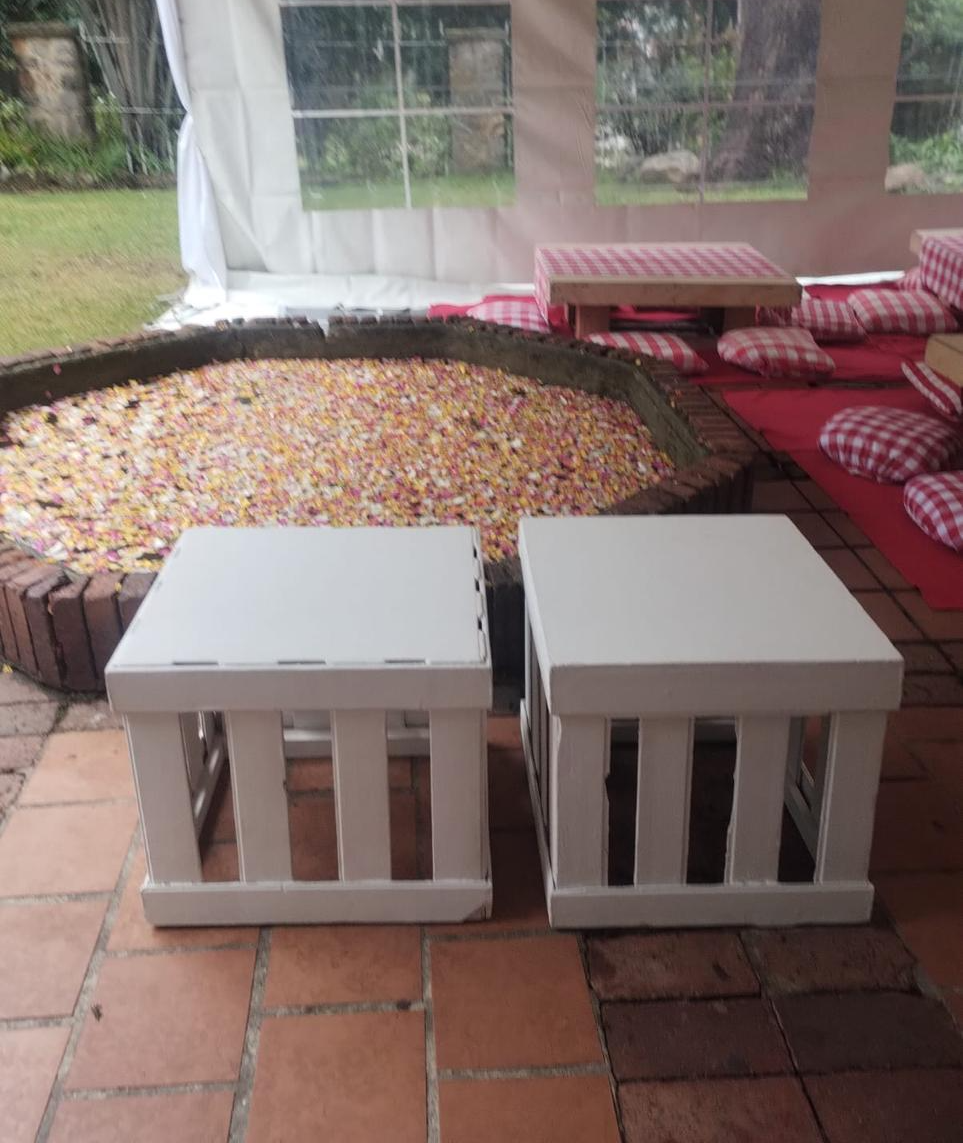 Guacal Blanco grande
Precio de Alquiler
51cm Alto
58cmX54cm
$35.000