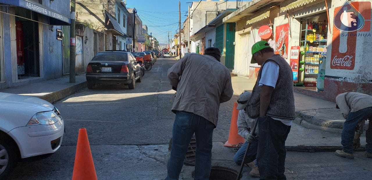 SONDEO DE DRENAJE EN CALLE BRAVO, COLONIA CENTRO