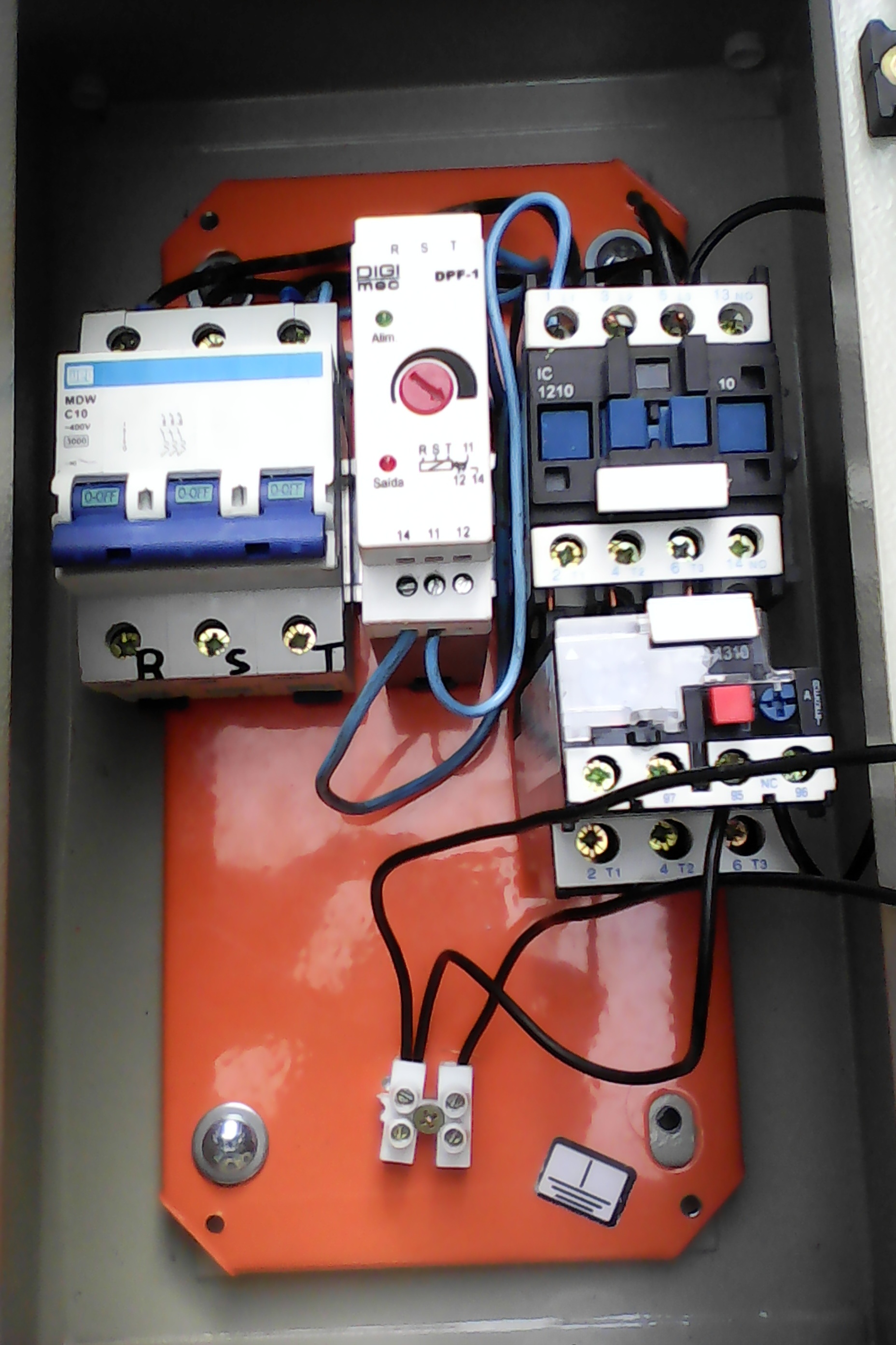 Conserto de Quadros de comando.