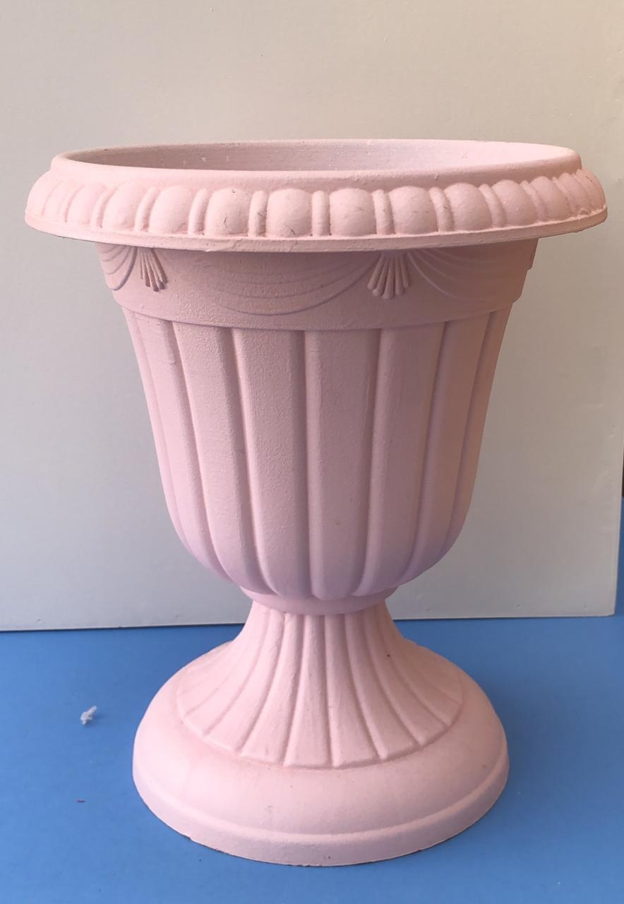 Florero Imperial # 1 Rosado 
Medidas 29 cm de Altura 
22 cm de Diámetro 
$ 20.000 