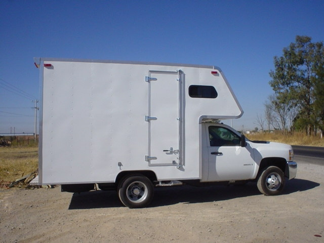 campers volado chasis nissan  