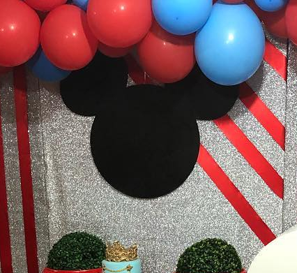 Silueta de Mickey 
color Negro 
Alquiler 
$ 45.000