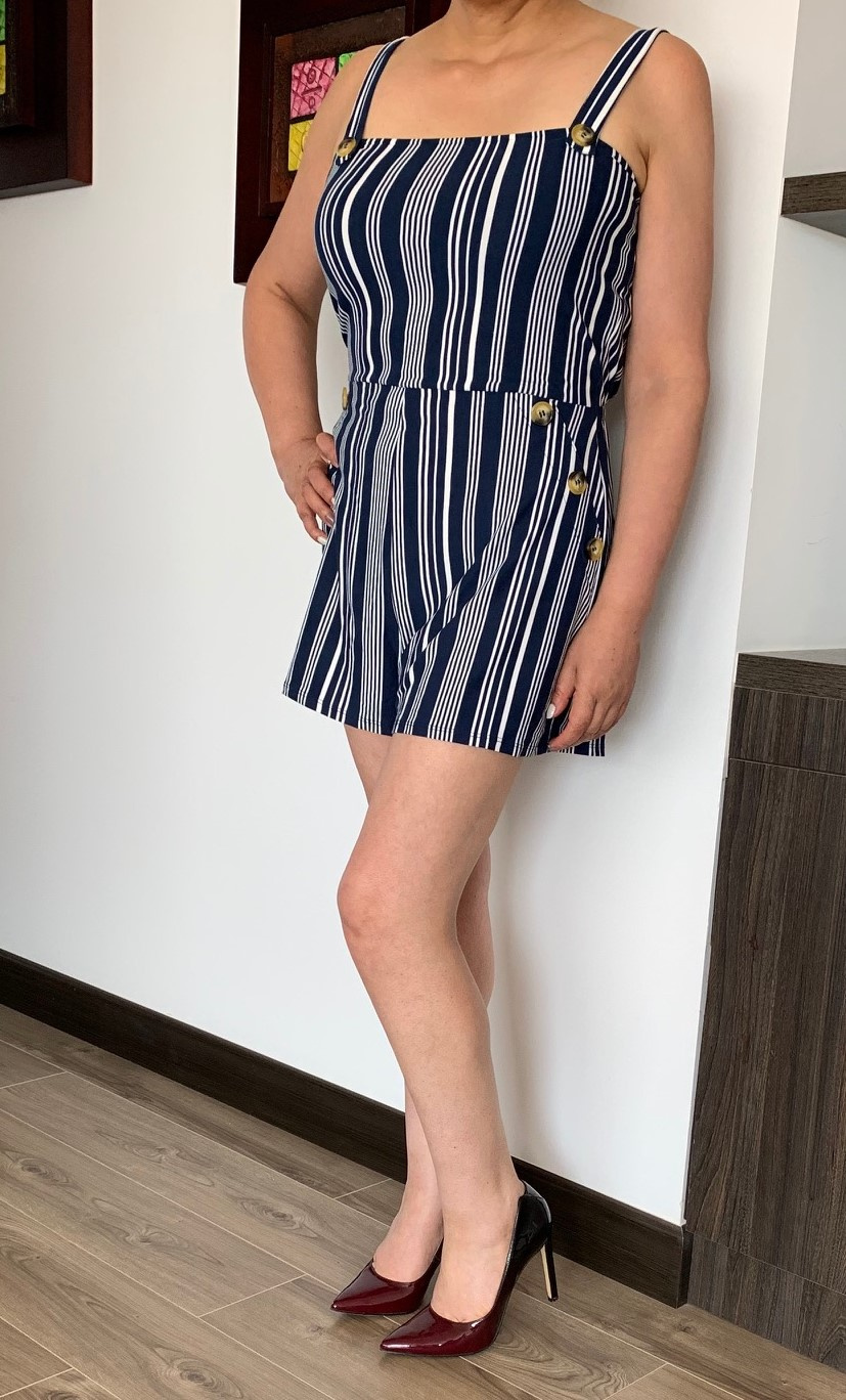https://0201.nccdn.net/1_2/000/000/0c2/3d9/Vestido-Falda-short-azul-lineas-blancas-siza-3-827x1368.jpg