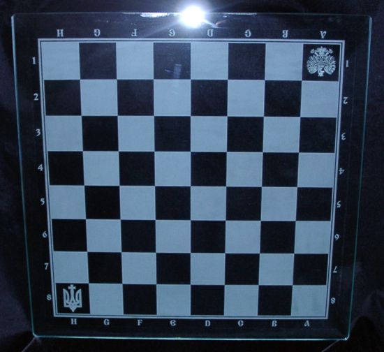 https://0201.nccdn.net/1_2/000/000/0c2/4fe/Chessboard-550x504.jpg