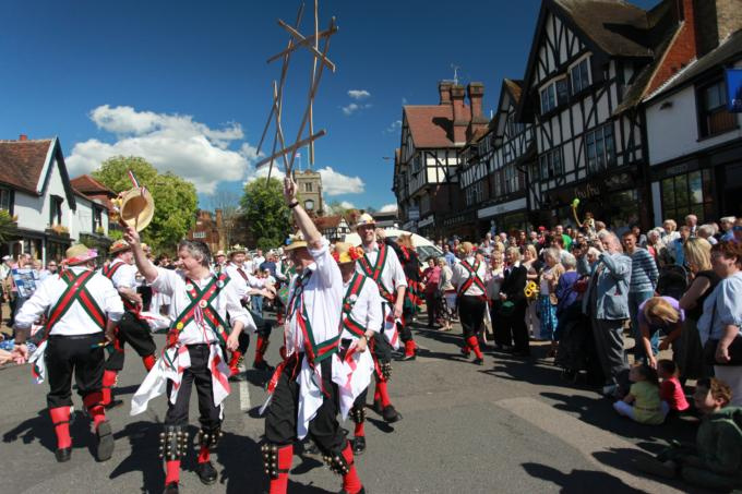 Pinner High Street St Georges Day - 2009