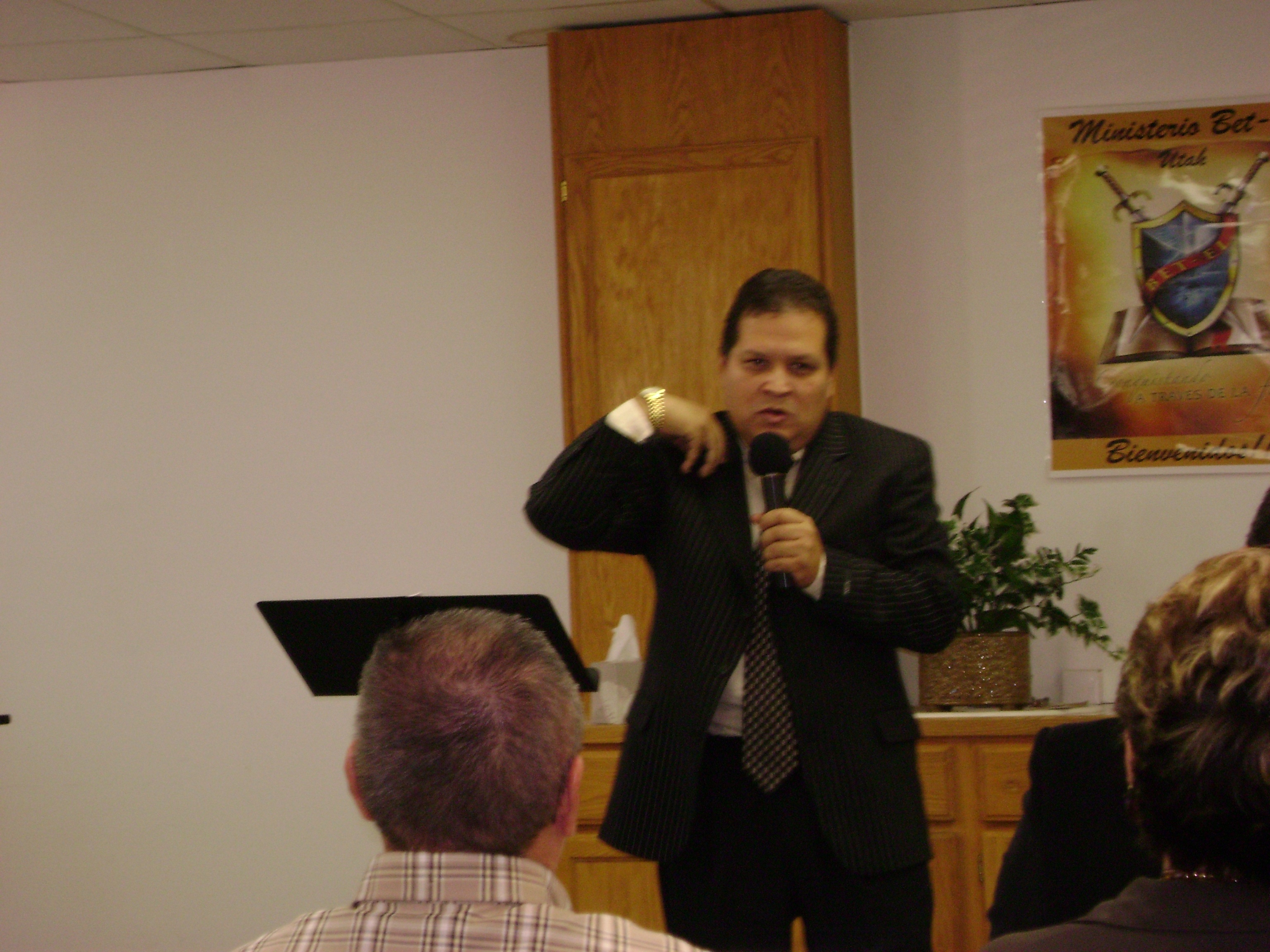 https://0201.nccdn.net/1_2/000/000/0c4/1a9/Rev-Joseph-3072x2304.jpg