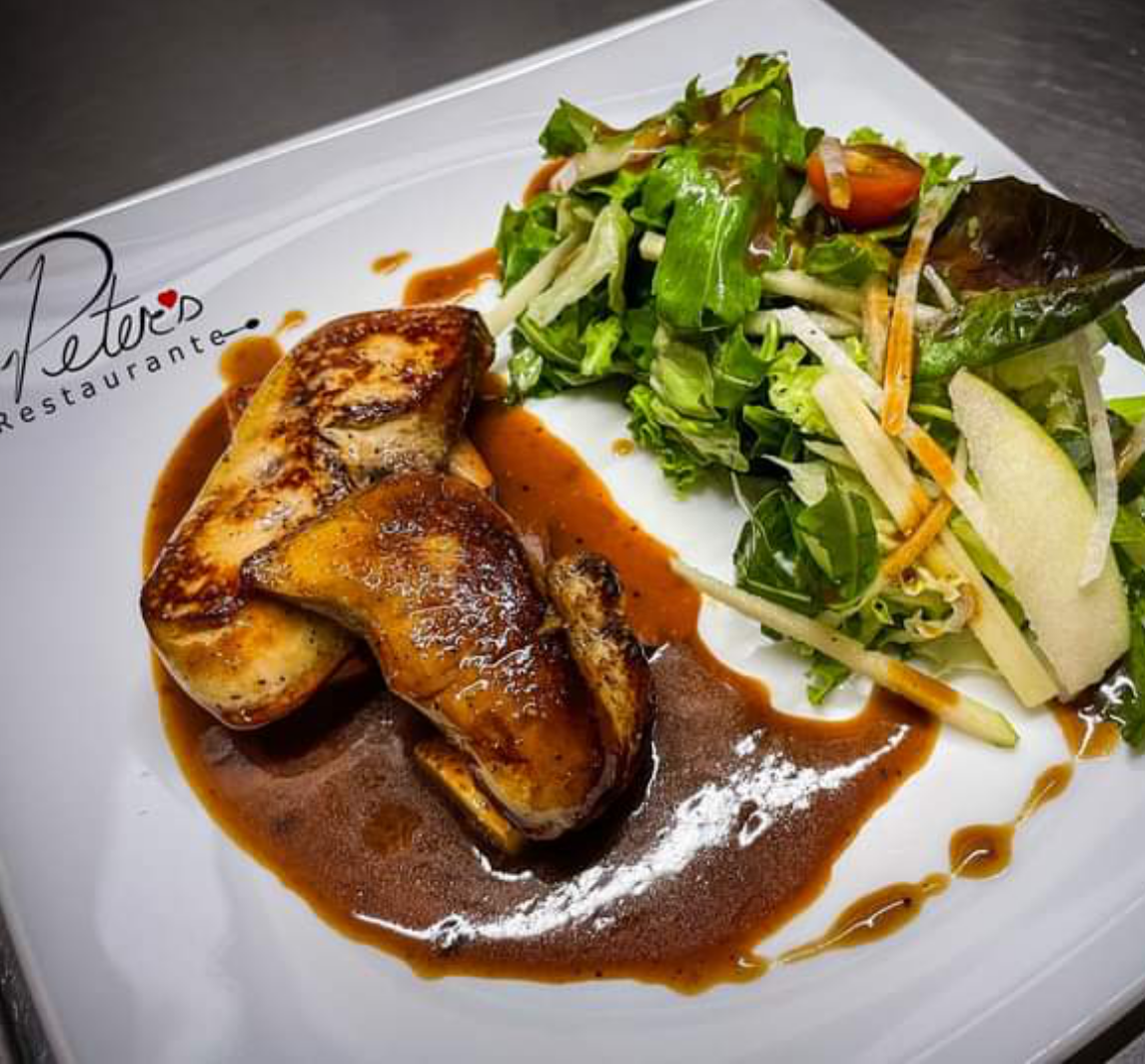 Foie Gras with raspberry sauce