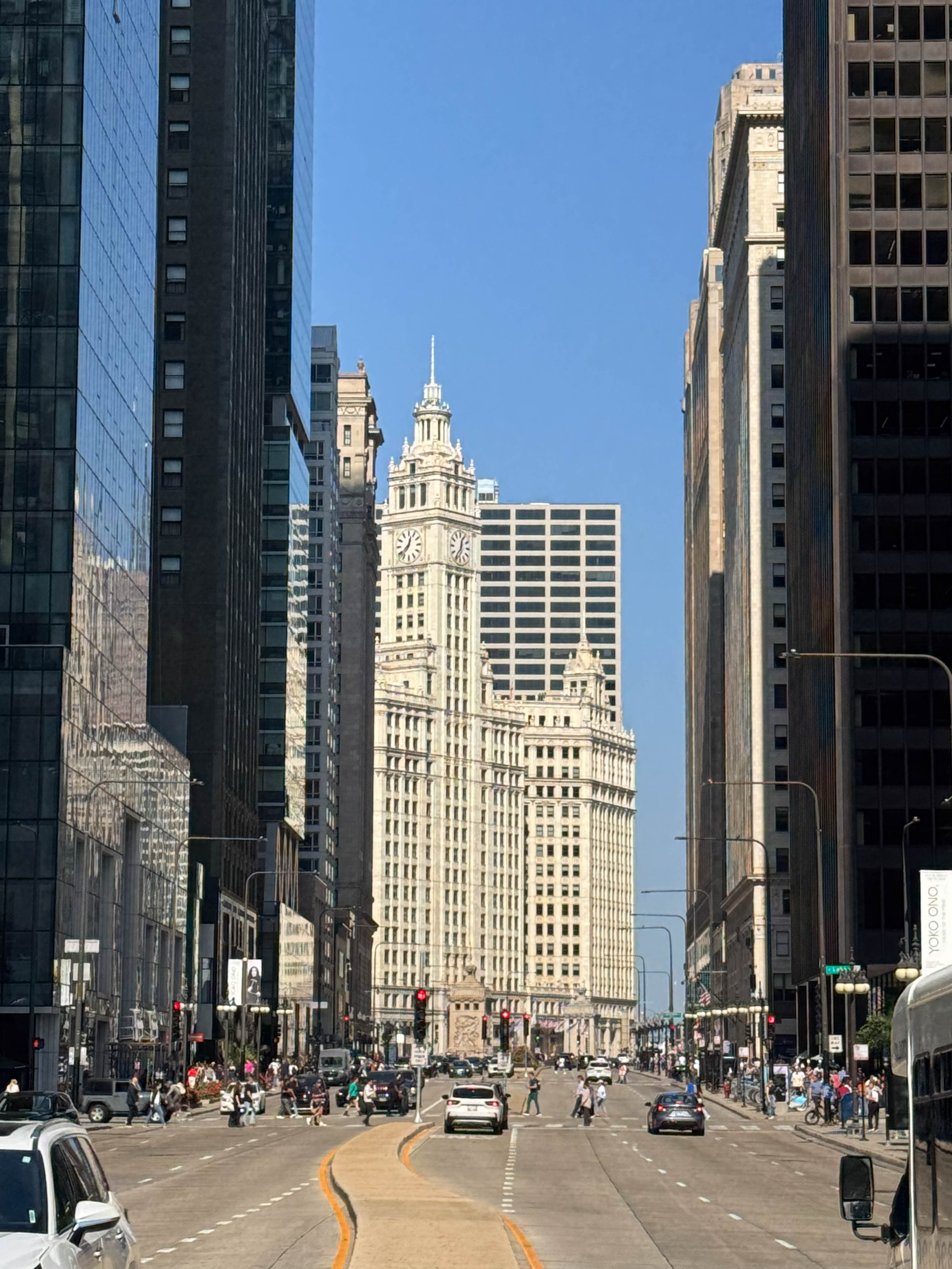 https://0201.nccdn.net/1_2/000/000/0c4/c22/chicago-order-22.jpg