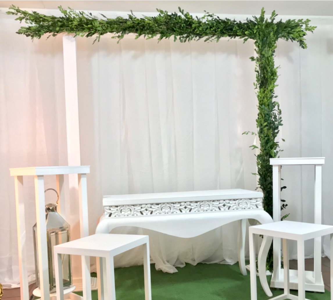 Arco de Madera con follaje Natural
2.20m altura x1.50m de ancho