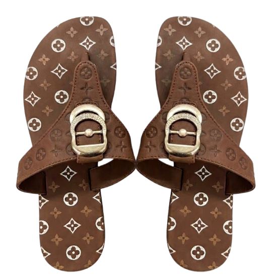 B152
3 COLORS TREND BRAND
MIX STYLES AND SIZES
60 CS/PK