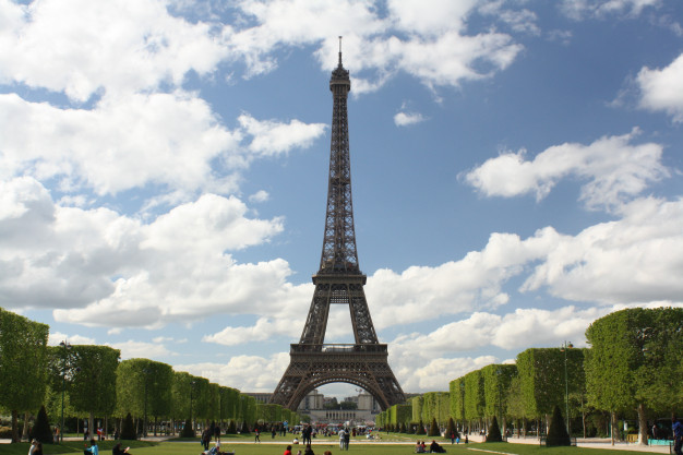 https://0201.nccdn.net/1_2/000/000/0c6/1c2/torre-eiffel.jpg