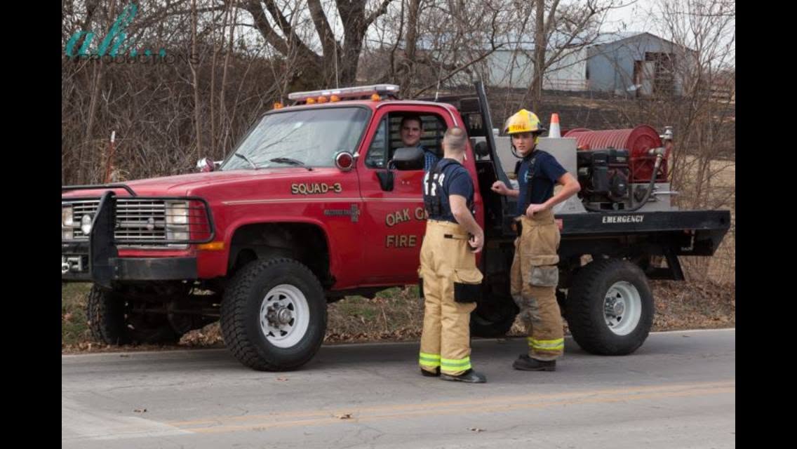https://0201.nccdn.net/1_2/000/000/0c6/377/chevrolet-squad-1984.jpg