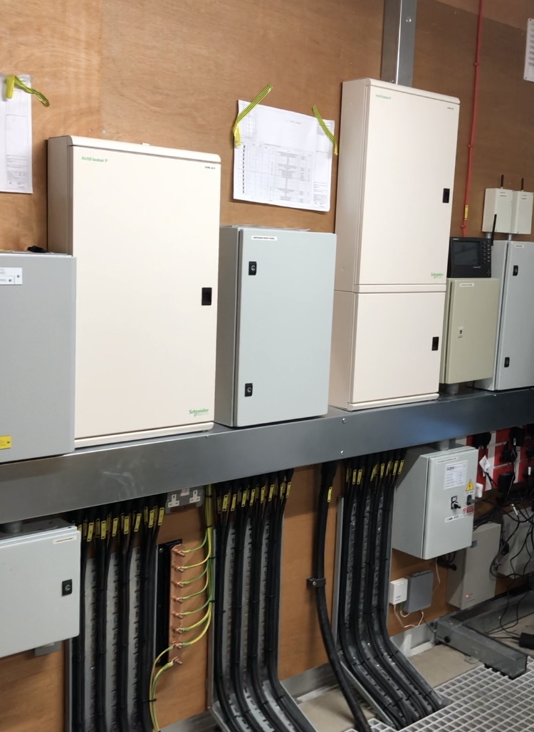 https://0201.nccdn.net/1_2/000/000/0c6/4de/distribution-boards.jpg