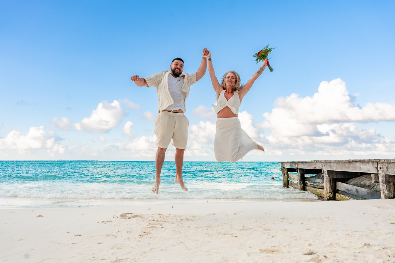 https://0201.nccdn.net/1_2/000/000/0c6/fc6/romantic-proposal-in-cancun-riu-cancun-allinclusive149.jpg.jpg