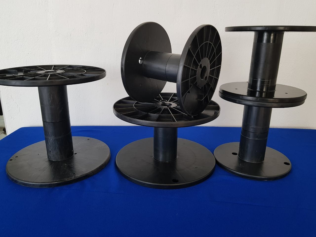 Plásticos Alemán - Carretes eléctricos