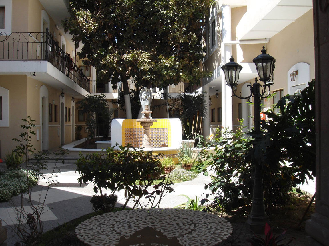 Hotel Barón Plaza - ESTILO CLÁSICO