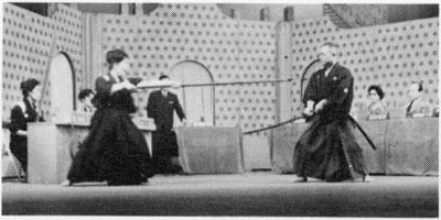 NHK television program "That's Me." With daughter Kyoko (jukendo 4th dan) using the spear. 
Later she was promoted to 5th dan by the All Japan Jukendo Federation. 