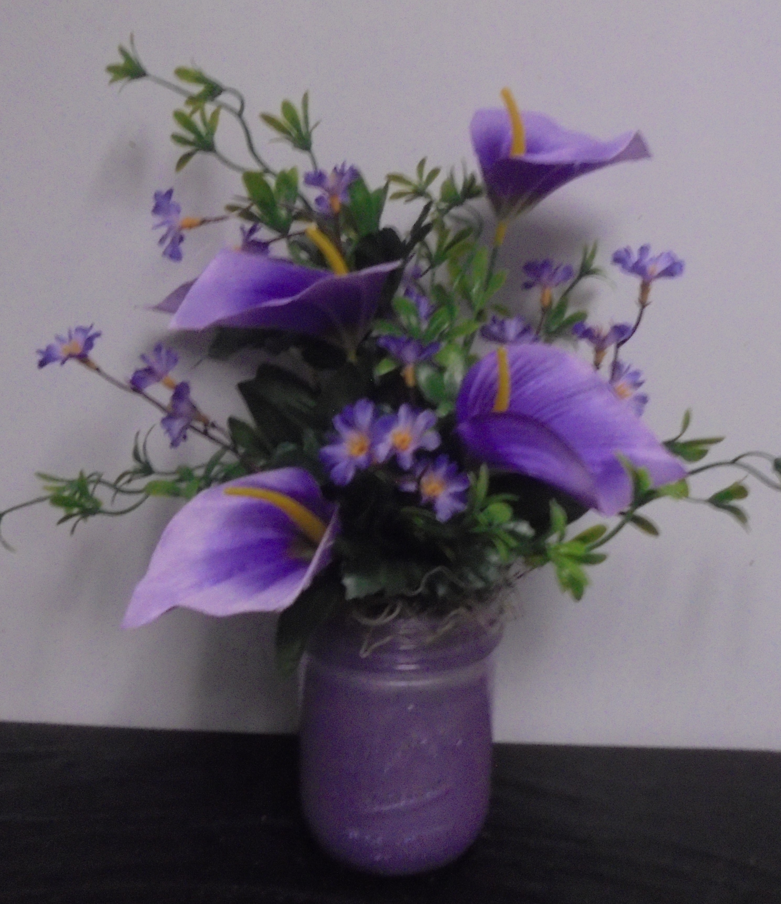 (2B) "Silk" Small Jar Arrangement
$30.00
