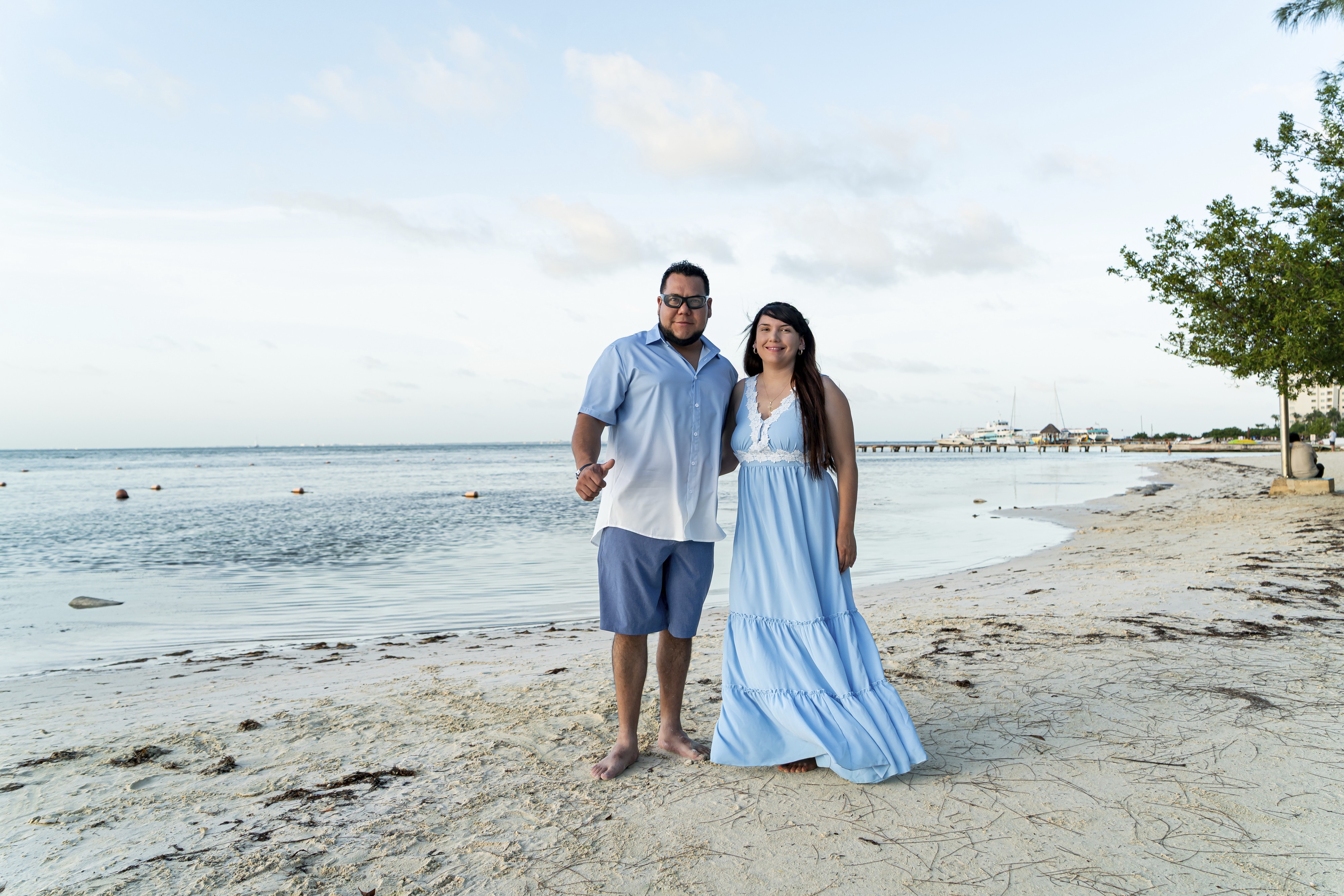 https://0201.nccdn.net/1_2/000/000/0c9/19a/luxartifices-riviera-maya-beach-family-photos0019.jpg