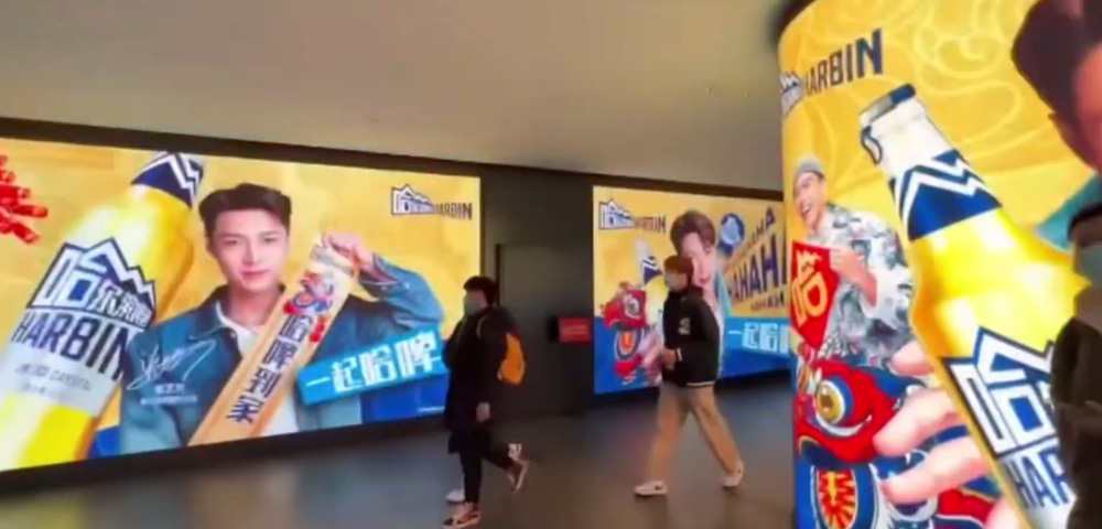 LED screens in advertising