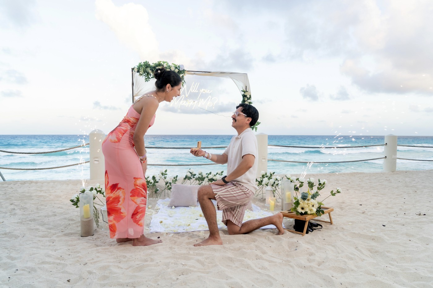https://0201.nccdn.net/1_2/000/000/0c9/485/marriage-proposal-fiesta-americana-condesa-cancun-mexico-lux-art.jpg