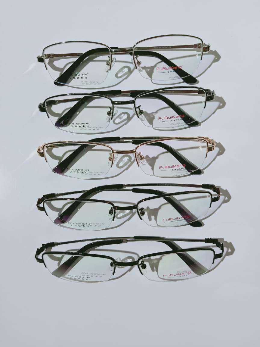 Modelo: 2215
Colores: Negro, Gris, Cafe, Dorado y Plateado