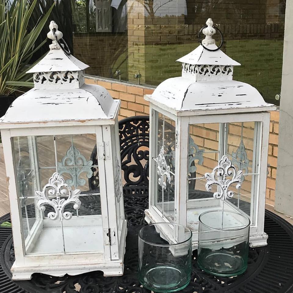 Farol blanco punta blanca 
Modelo 4 
Medidas 47 cm de Alto X 19.5cm Ancho 
$35.000