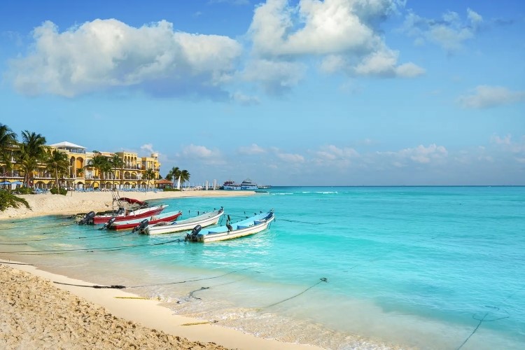 https://0201.nccdn.net/1_2/000/000/0cb/726/playa-centro.jpg