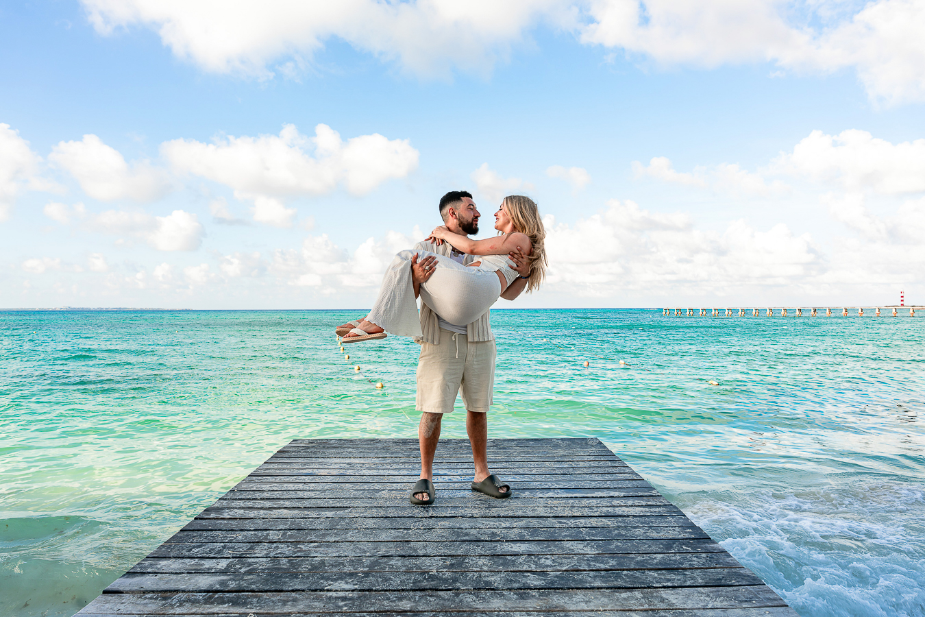 https://0201.nccdn.net/1_2/000/000/0cb/fbc/romantic-proposal-in-cancun-riu-cancun-allinclusive117.jpg.jpg