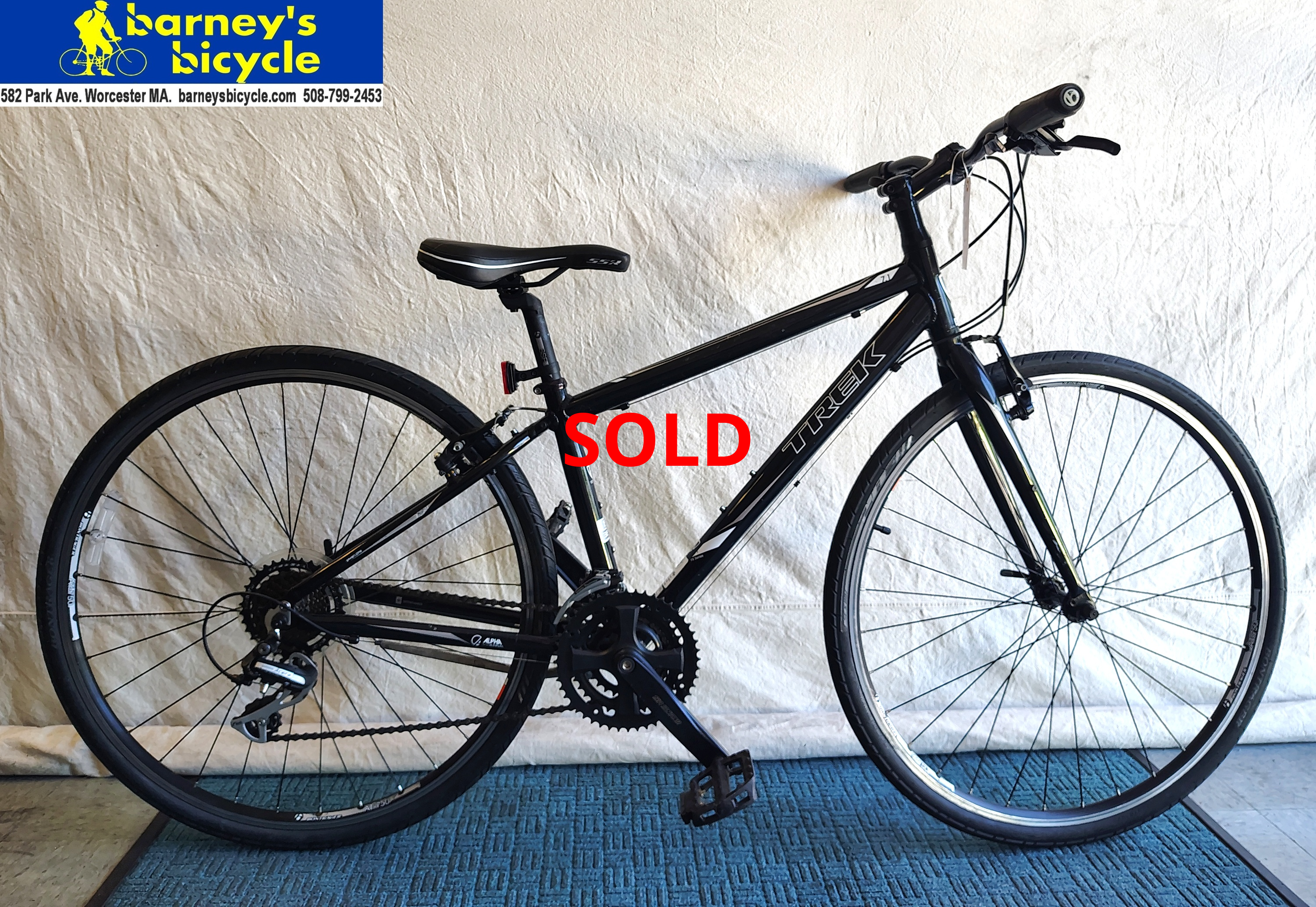 Trek FX 7.1
Frame Size: 15" SM/ Rider Height: 5'3-5'6
Price: $389.00  (Professionally Tuned)
