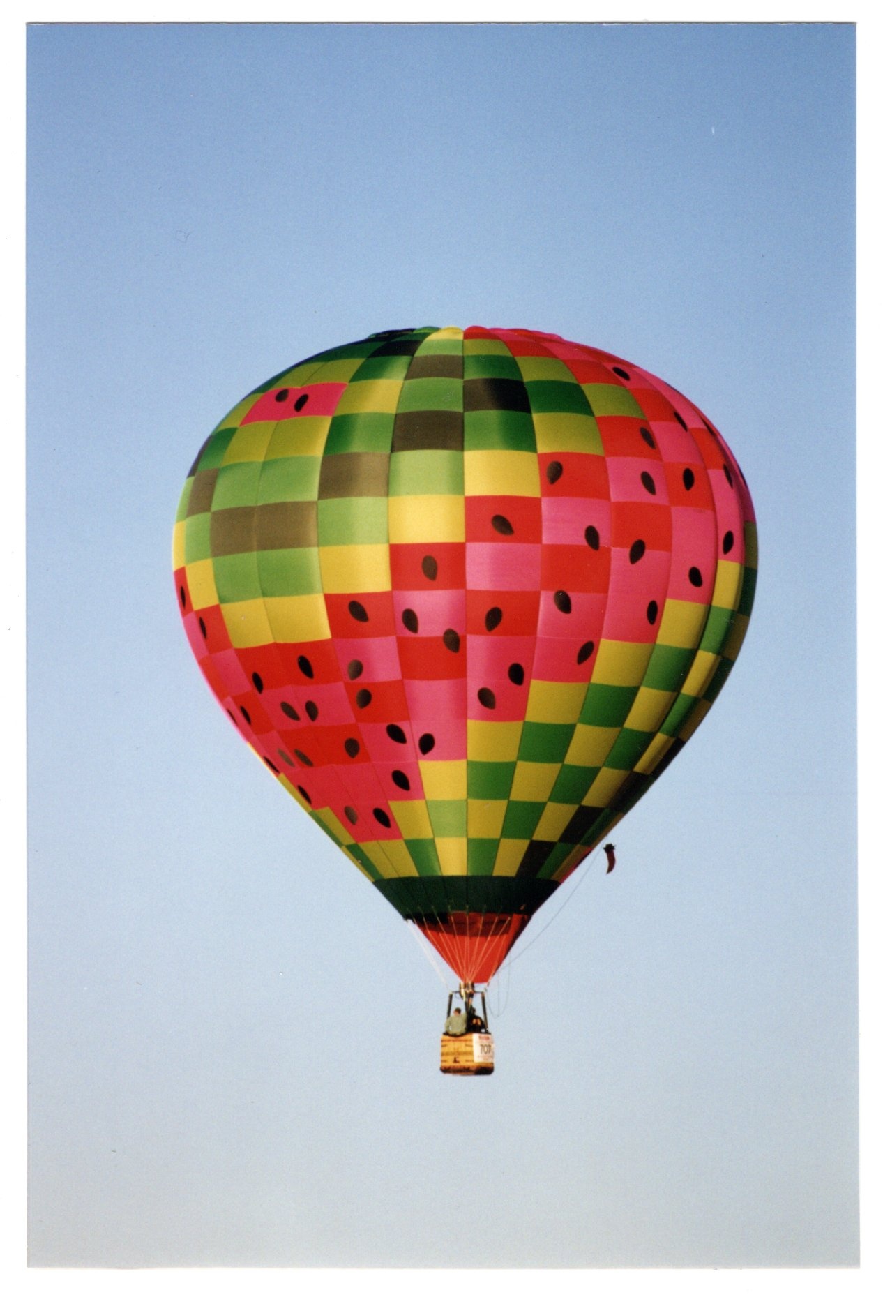 https://0201.nccdn.net/1_2/000/000/0cd/176/hot-air-balloons--45--1266x1859.jpg