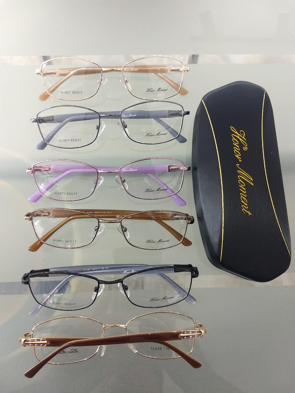 Modelo: H-1971
Colores: Rosa, Dorado, Gris, Cafe, Negro y Morado