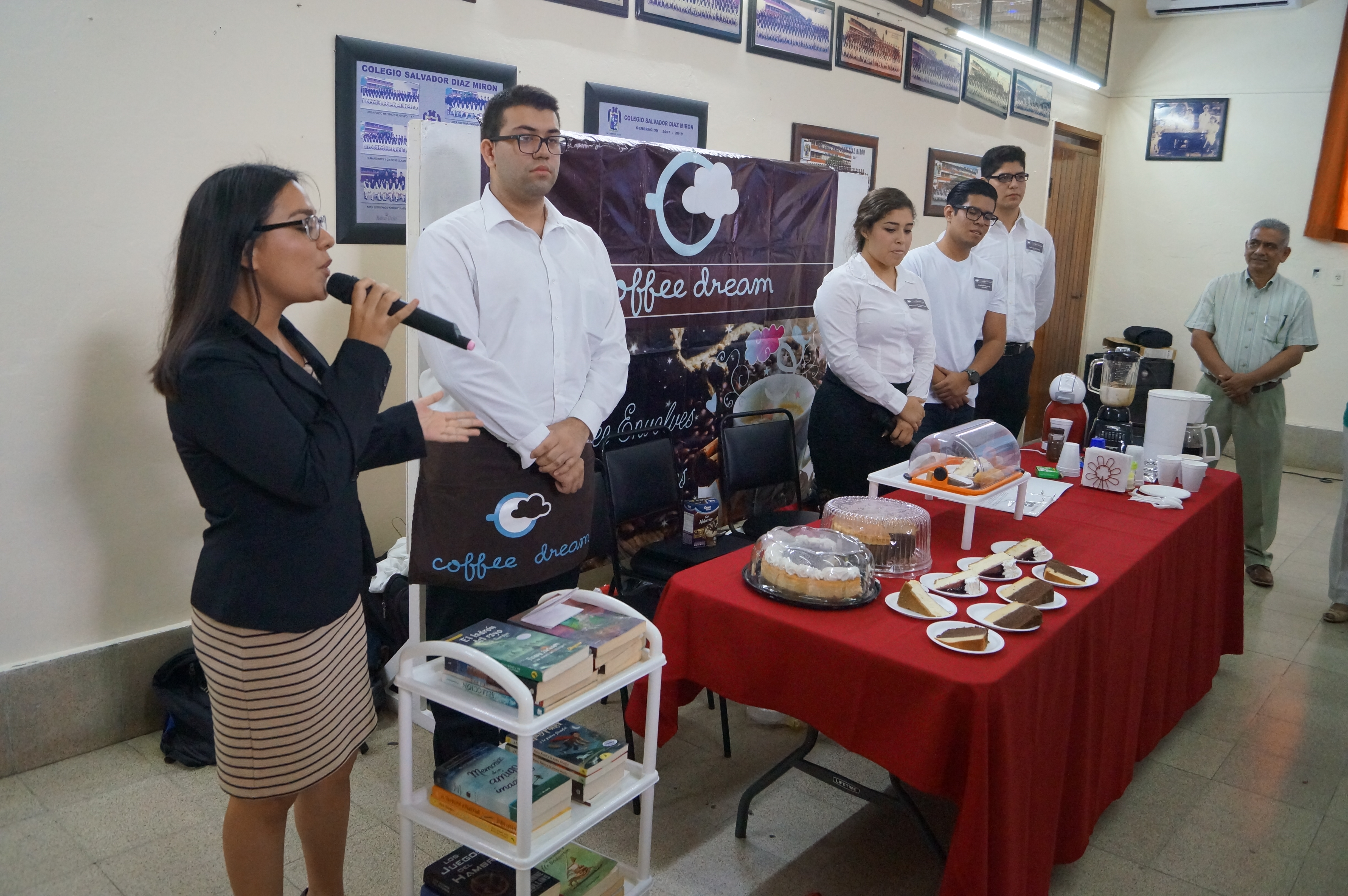 EXPOSICIÓN DE EMPRENDEDORES
27 DE JUNIO 2017