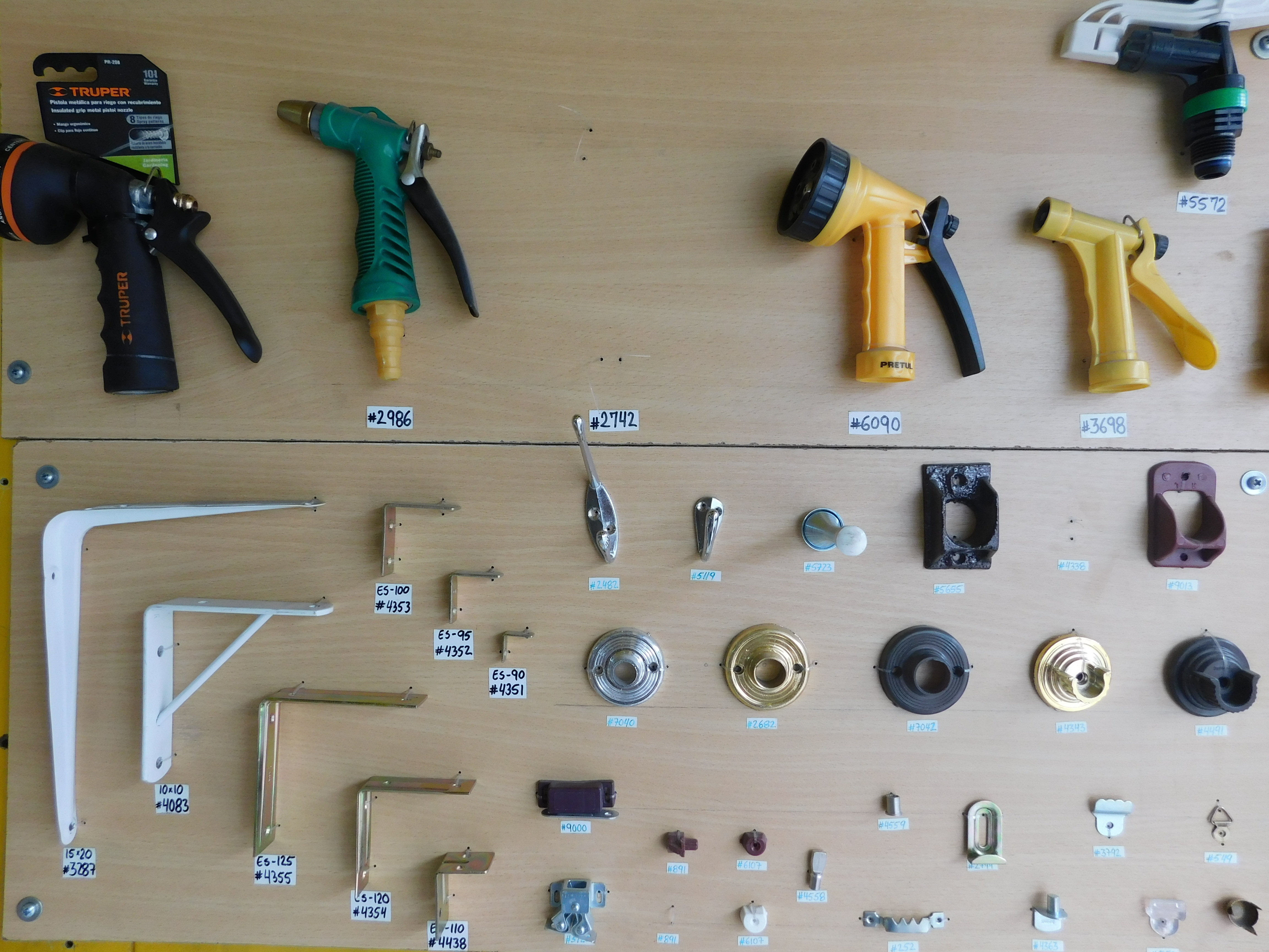 herrajes, pie de amigo