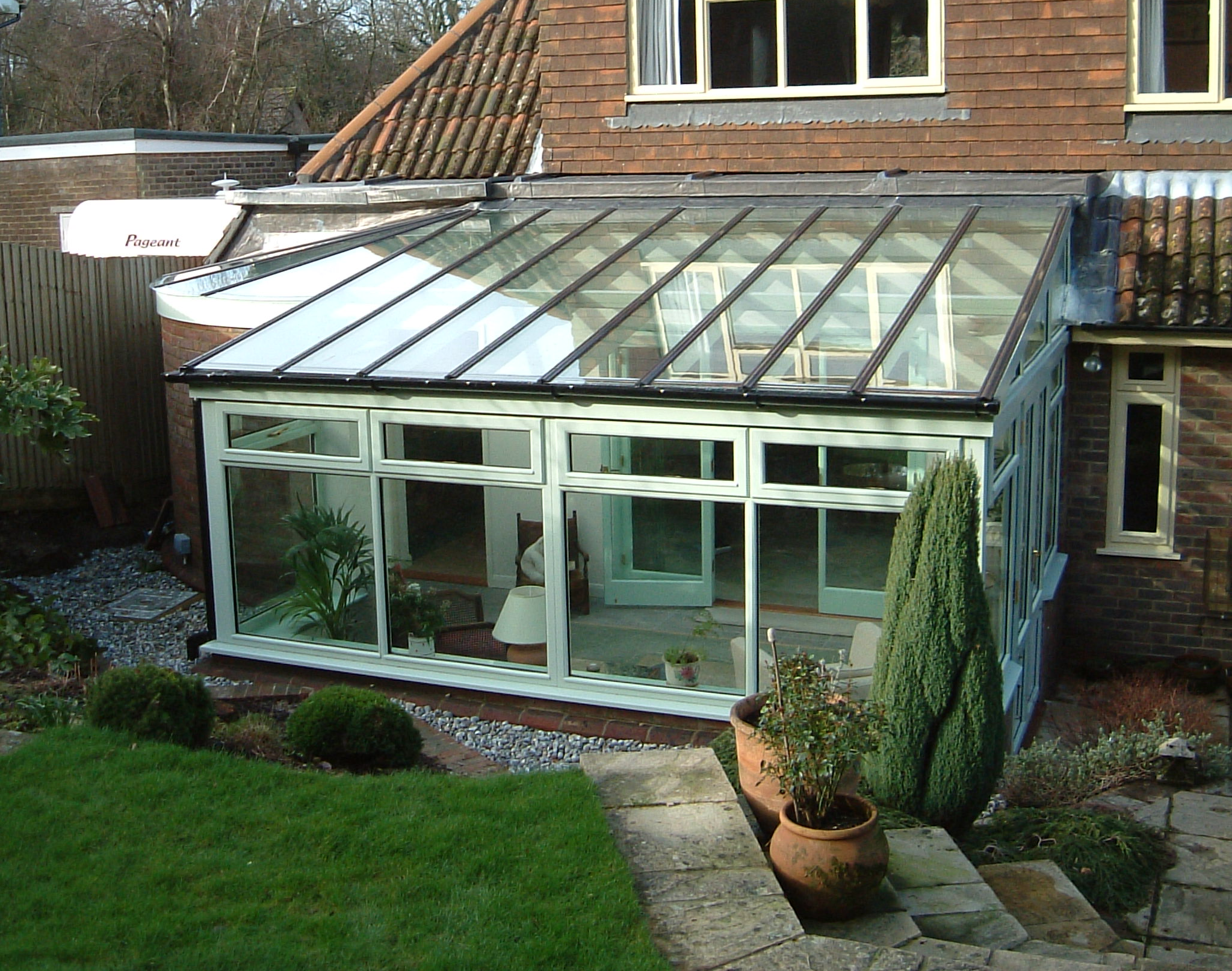 yellow and black fork lift