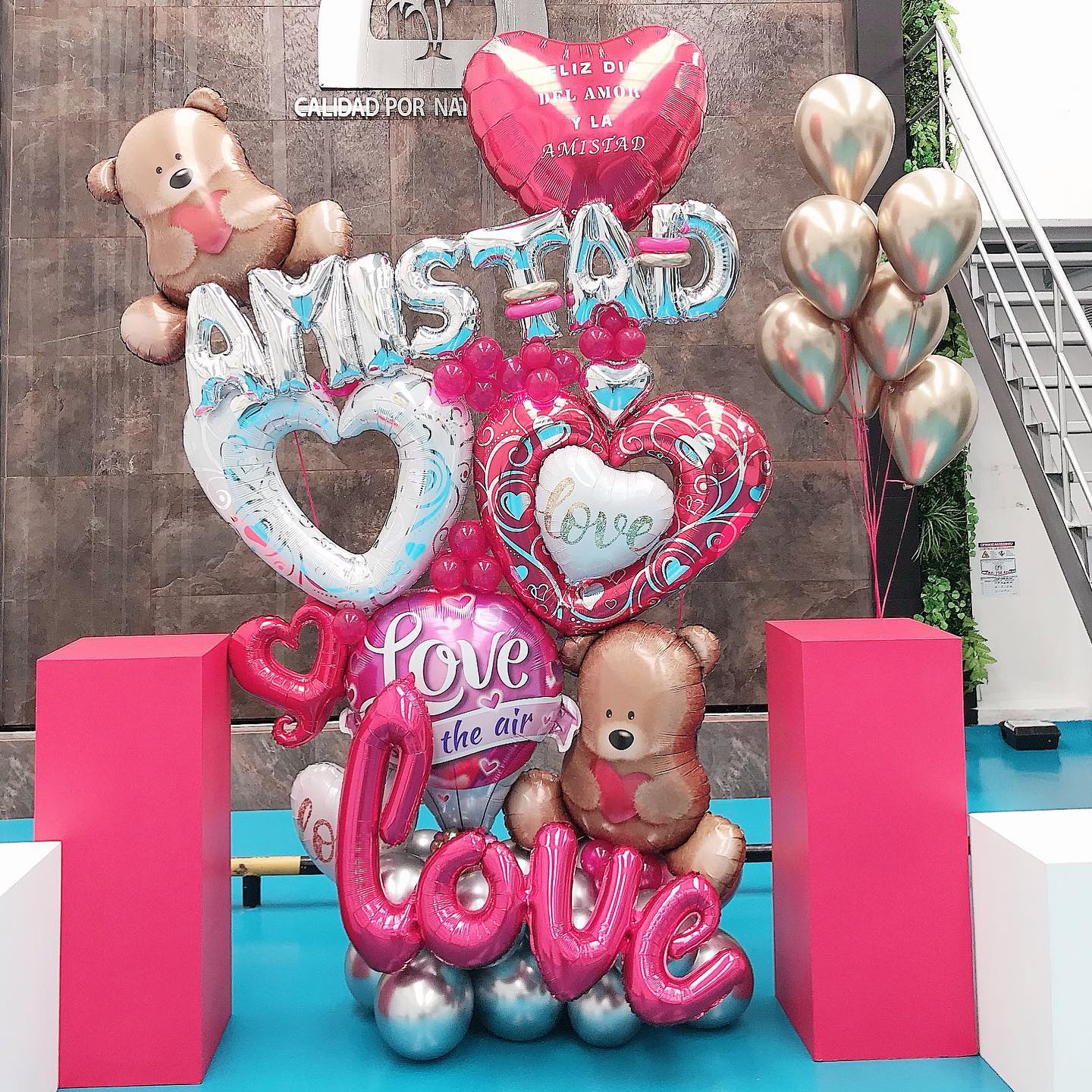 Colombia : 1111 Pesos
Venezuela : 11$
Negociable según Diseño