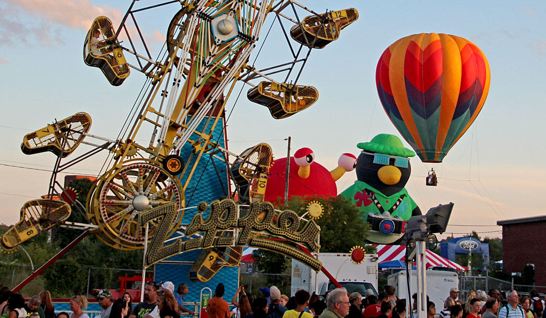 Amusement Park at the Great Falls 
Balloon Festival in Lewiston/Auburn, 
Maine